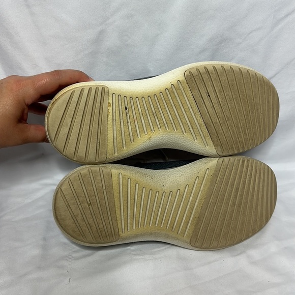 Allbirds WRM Wool Runner Mizzles Sneakers - Picture 9 of 10